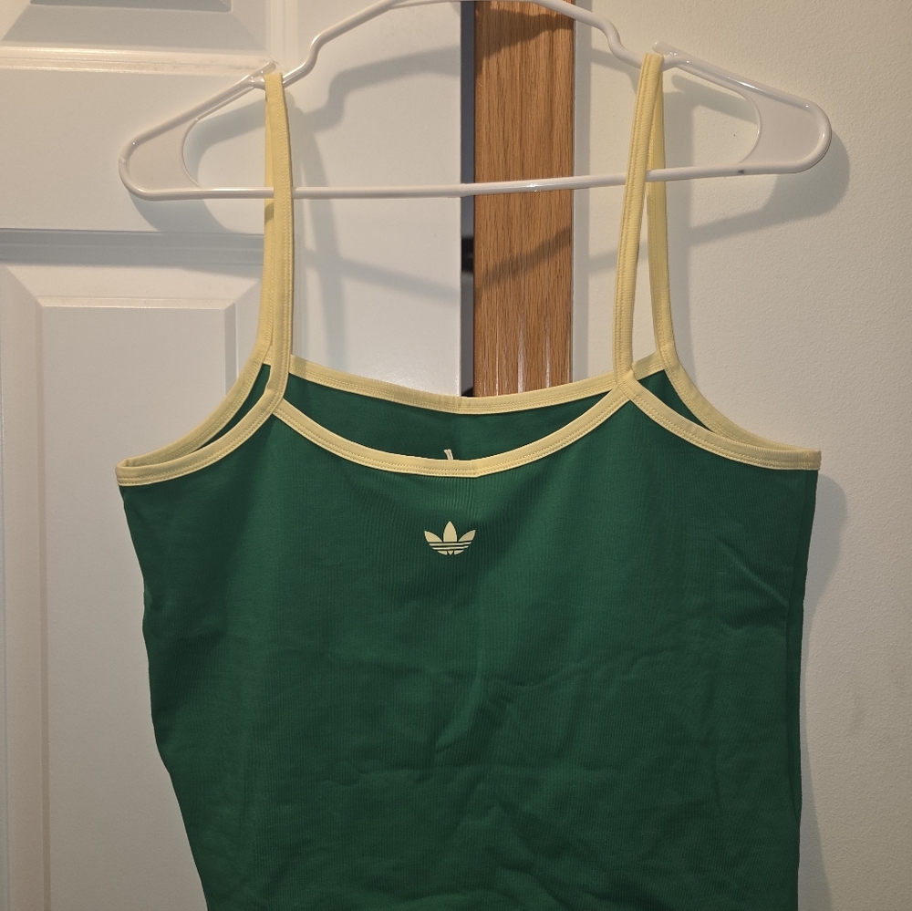 Adidas Original Tank Size L